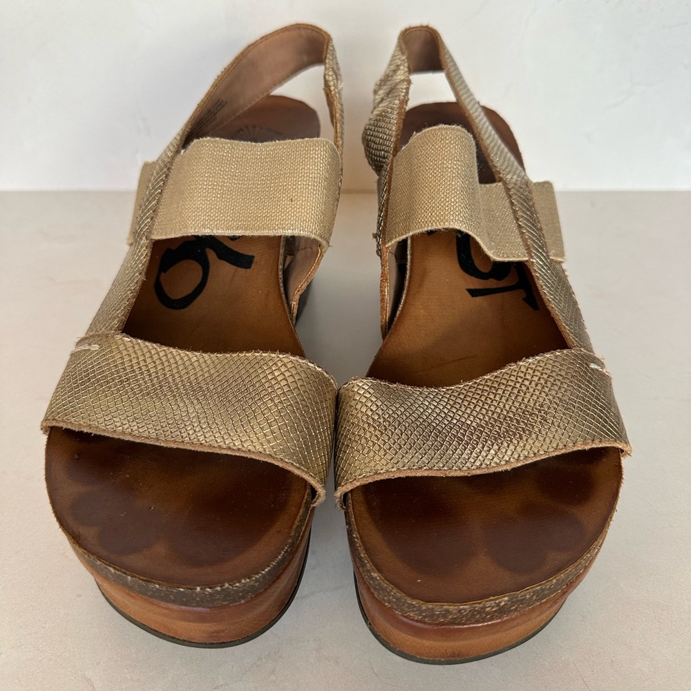 OTBT Women's Sandal Heels in Gold 7.5